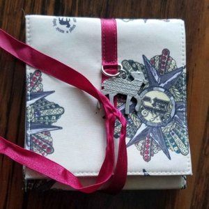 Gwen Stefani L.A.M.B CD Case